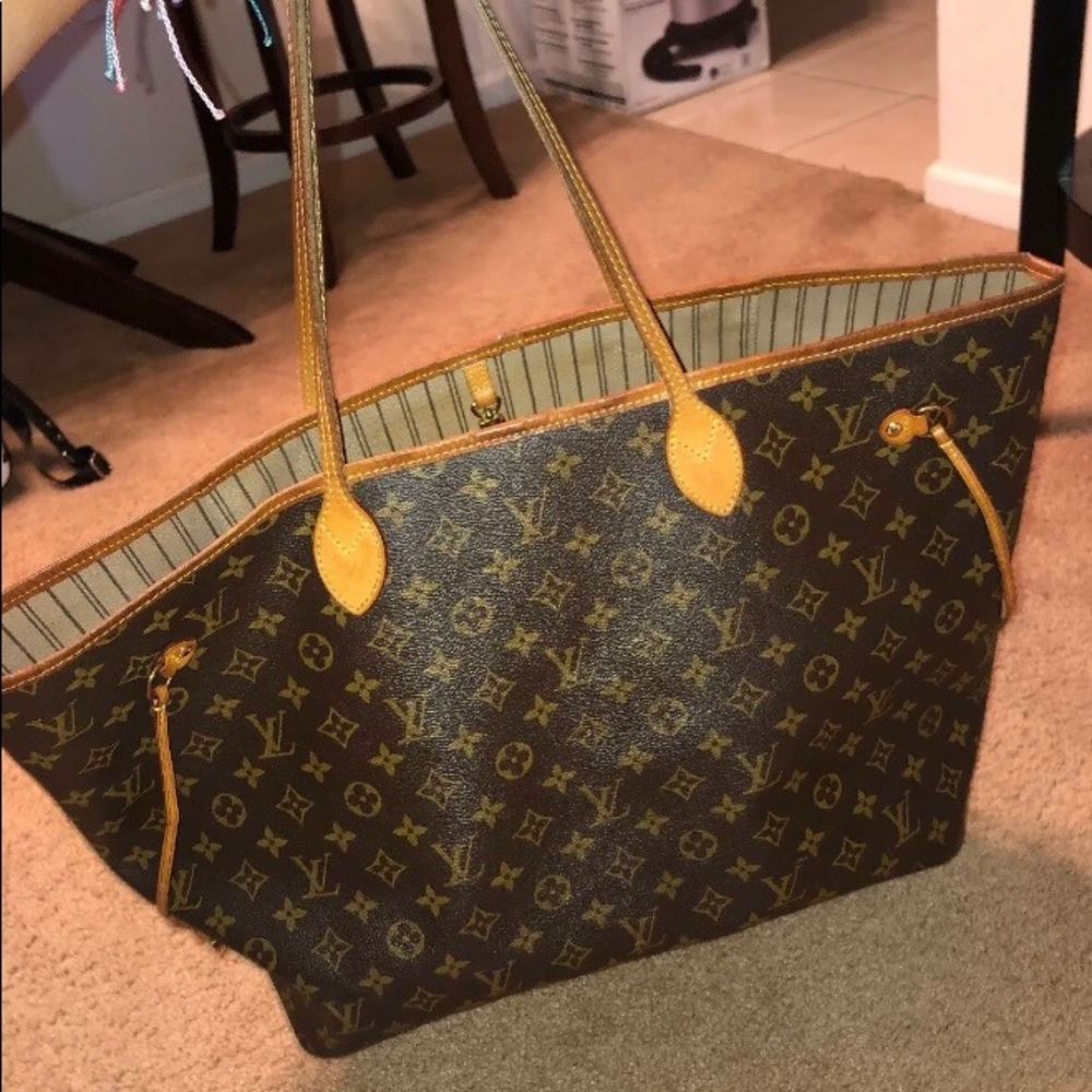 Louis Vuitton Neverfull Gm Bag. Price negotiable